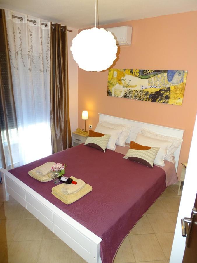 Apartamento Bella Casa Néa Péramos Exterior foto